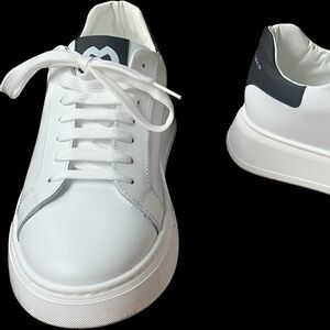 D.M 2040 Bianco/Nero